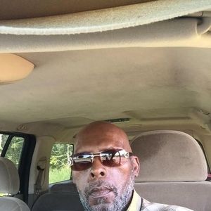 Meet your Posher, Leon